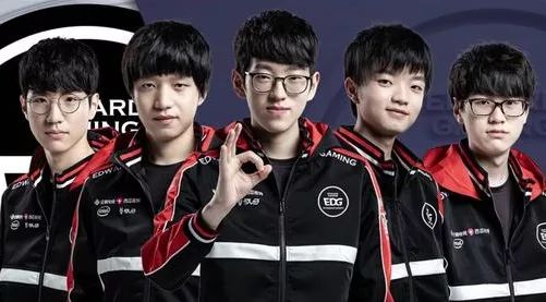 这与过往的 这与过往的